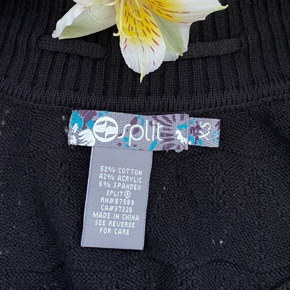 👚Split -Cute Black Cap Sleeve Top/Sweater with Pom Poms EUC! - Picture 4 of 5